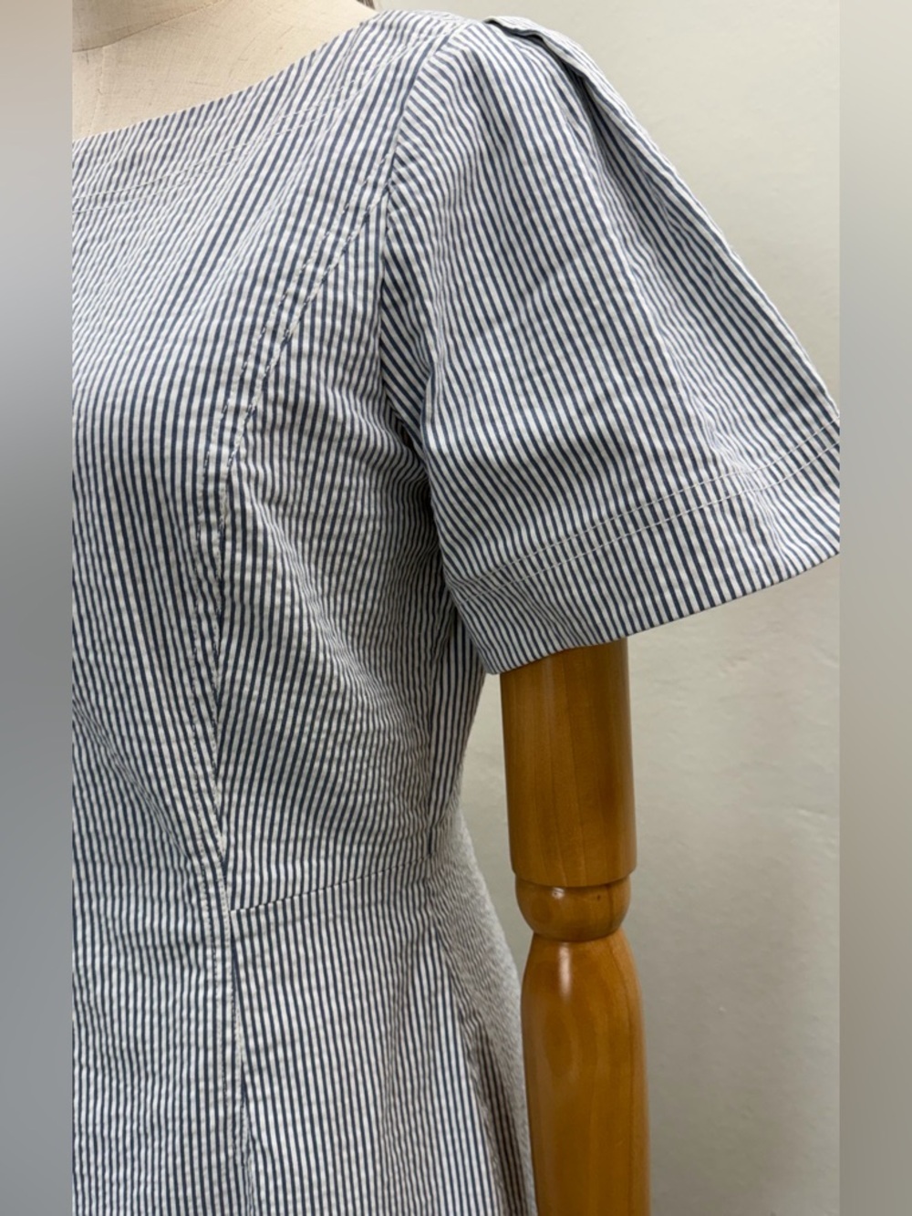 J. Crew Blue and White Striped Midi Seersucker Dress Size 4 - Picture 3 of 10